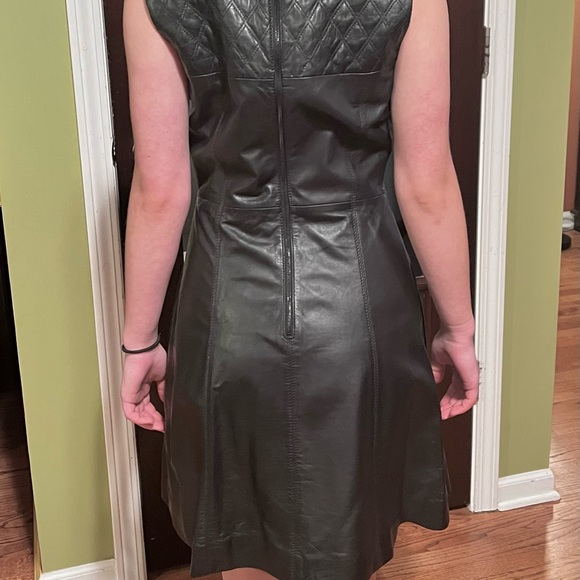 MISS WU: WOMENS HIGHER-END 100% LEATHER 'FIT & FLARE' DRESS-SIZE 4 - Picture 7 of 8